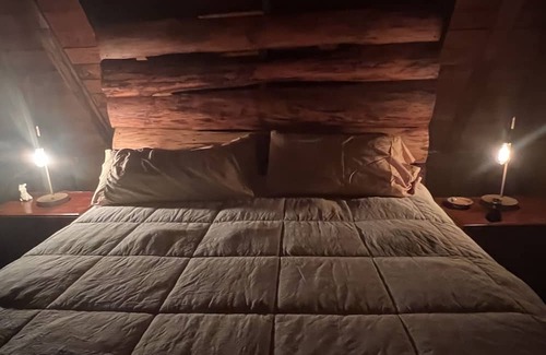 Gallion Cabine | Waterfront secluded cabin on Black Warrior river.