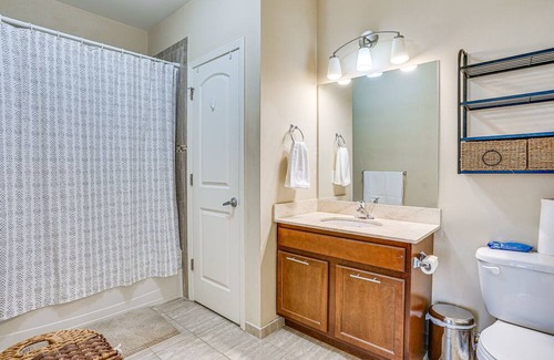 Linden Copropriété | Lovely Linden Apartment - Walk to Train Station!