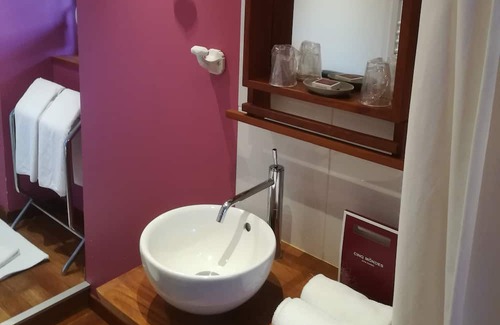 La Pommeraye Lit Et Petit-Déjeuner | Previoulsy equestrian farm like family-friendly or pet-friendly with a day spa.