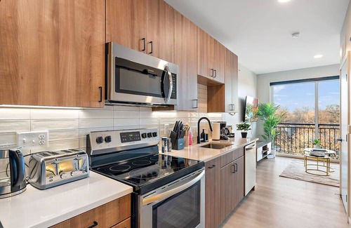 St. Anthony West Appartement | Coze 1 BR with GYM & Free Parking by Target Center