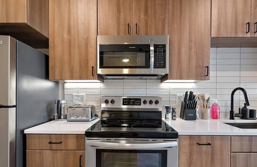 St. Anthony West Appartement | Coze 1 BR with GYM & Free Parking by Target Center