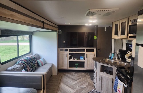 Burnet Maison | Cozy RV just outside of town