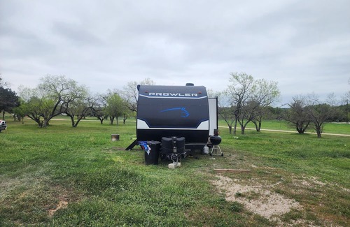 Burnet Maison | Cozy RV just outside of town