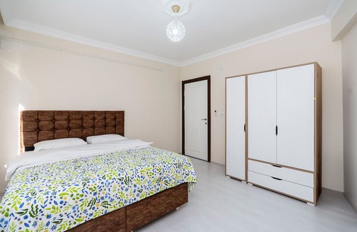 Osmangazi Appartement | Spacious Flat w Balcony Near Metro in Osmangazi