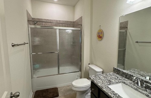 Eureka Maison | Cozy Home with Private Pool. Walking distance to a Marina. Your Relaxing Getaway