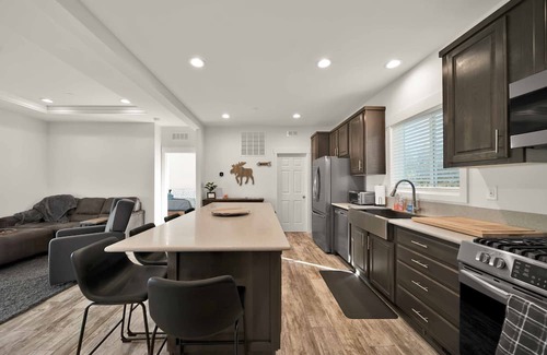 Anderson Maison | Lassen View Fish Camp