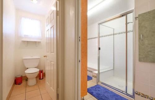 Walkervale Maison | Your House at Southside Central, Big home, Pet friendly, close to everything!