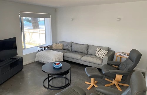Salamander Bay Maison | Absolute Waterfront Beach House Foreshore Bliss on Salamander Bay