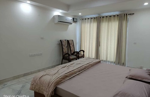 Delhi Appartement | BnBBuddy Connaught Place Elegant 3 BHK+Study