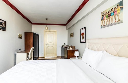 Moda Appartement | Magnificent Flat with Sea View in Kadikoy