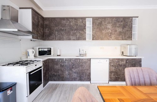 Avlana Maison | Greenery Home with Shared Pool in Marmaris
