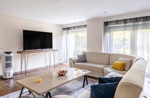 Arnavutkoy Appartement | Flat with Garden 10 min to Bebek Shore