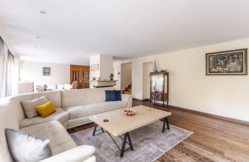 Arnavutkoy Appartement | Flat with Garden 10 min to Bebek Shore