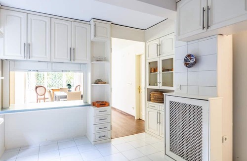 Arnavutkoy Appartement | Flat with Garden 10 min to Bebek Shore