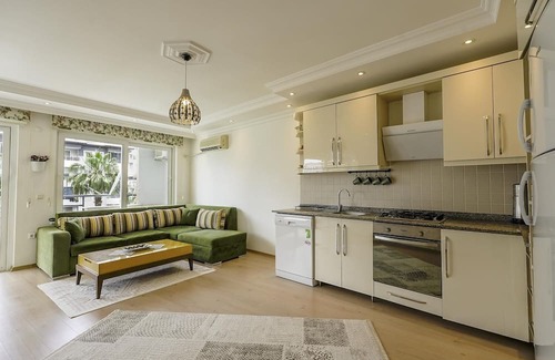 Tosmur Belediyesi Appartement | Roomy Flat With Pool in a Luxury Complex in Alanya