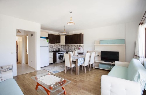 Palamutbuku Appartement | House w Balcony and Garden 1 min to Beach in Datca
