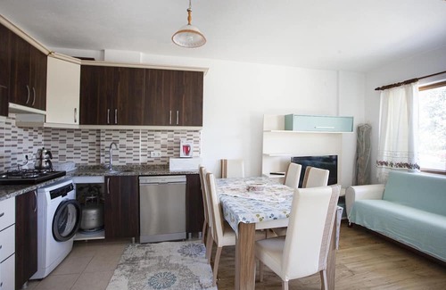 Palamutbuku Appartement | House w Balcony and Garden 1 min to Beach in Datca