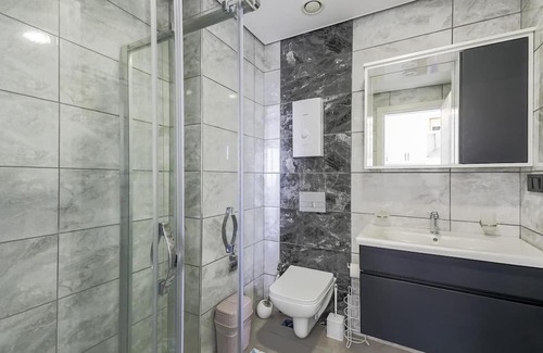 Seki Appartement | Residence w Balcony and Shared Pool 7 min to Coast
