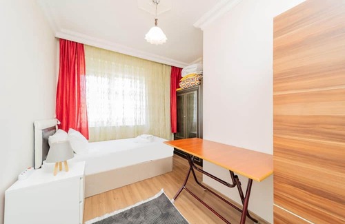 Antalya City Centre Appartement | Central Flat w Balcony 10 min to MarkAntalya Mall