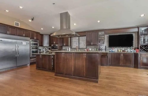 Massapequa Maison | Paradise on Long Island