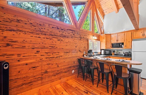 Sloat Maison | 5 Private Dwellings at The Lost Sierra Ranch w Fishing Ponds & 1 Mile Riverfront