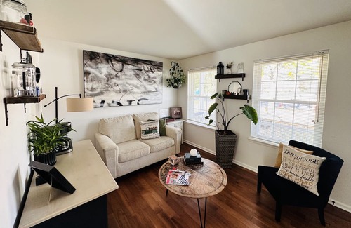 Grenloch Maison | Lakefront Getaway/Private Yard/Amazing Views