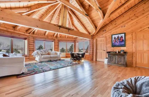 Decker Cabine | The Amazing Wolf Lodge