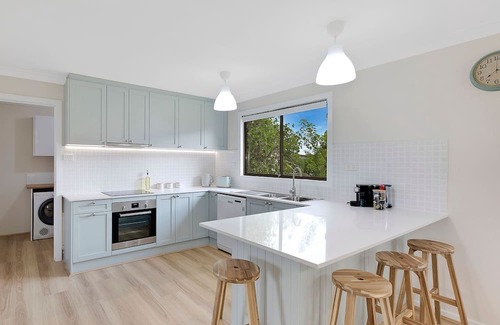 Dora Creek Maison | Dawn To Dusk River Retreat
