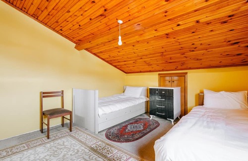 Southern Marmara Maison | House with Garden and Balcony in Kartepe