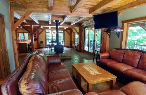 Havelock Chalet De Ski | Magnifique Chalet en Pleine Nature, Sans Voisin à Moins de 1h de Montréal
