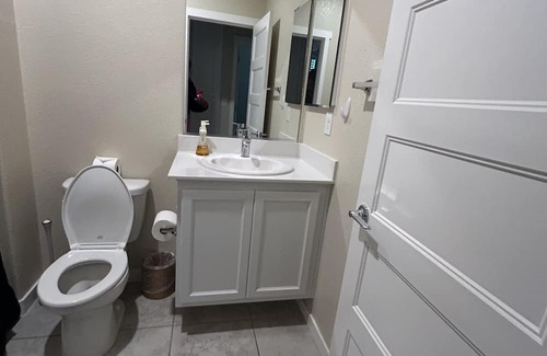 Hood Maison | Cheerful 3BR home in a nice quiet family community