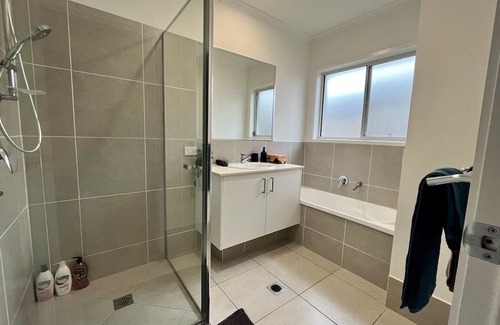 Burpengary Maison | Tranquil Haven Retreat