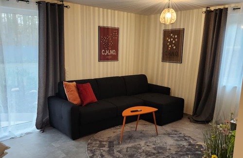 Schonebeck Appartement | Theferienwohnung Moderne 2 Zimmer Ferienwohnung in Einem Neubau