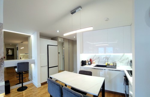 Centar Appartement | Diamond Residences 10th fl. Lux Apt. w/ City view and Free Parking