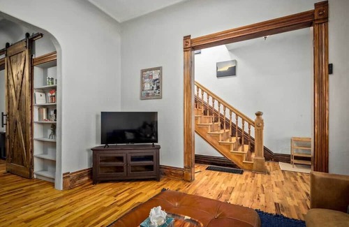 Whittier Maison | Victorian Escape, 3BR/2BA 30+Day, Whittier