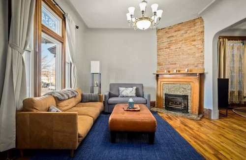 Whittier Maison | Victorian Escape, 3BR/2BA 30+Day, Whittier