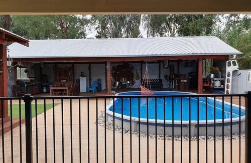 Cobram East Maison | Colonial cottage in Cobram