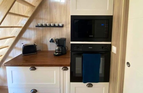 Plassay Maison | Homerez - House for 4 ppl. with jacuzzi, garden, terrace and balcony at Plassay