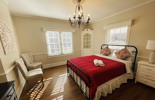 Clemmons Maison | Escape to serenity at our distinctive retreat, nestled behind the Excelsior at the Manor House