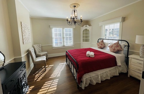 Clemmons Maison | Escape to serenity at our distinctive retreat, nestled behind the Excelsior at the Manor House