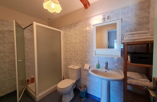 Cravant Lit Et Petit-Déjeuner | Guestroom Cravant, studio flat, 3 persons