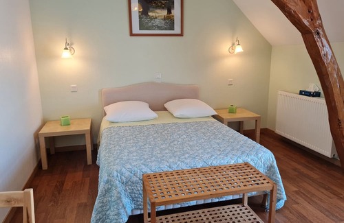 Cravant Lit Et Petit-Déjeuner | Guestroom Cravant, studio flat, 3 persons