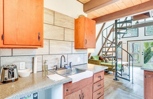 Trinity Village Cabine | Secluded Village Gem w/ Deck, Trinity River Access