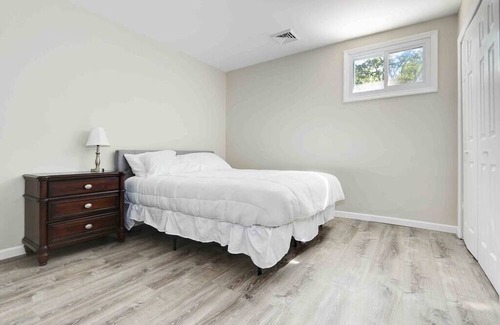 Egg Harbor Township Maison | Suburban Retreat for 16!