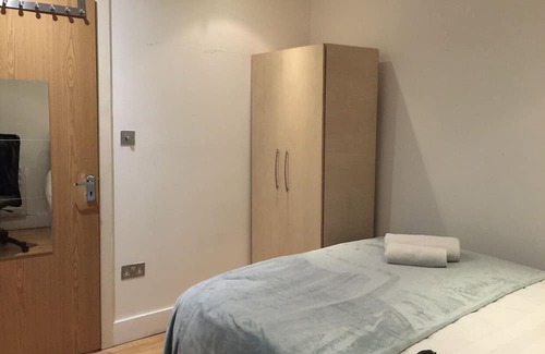 St. Pancras Maison | (121) Comfort 5 Bedroom House in Euston, Central London - up to 11