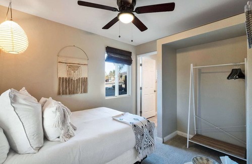 Twentynine Palms Maison | Private Home | Pool - Firepit - Casa Delfin