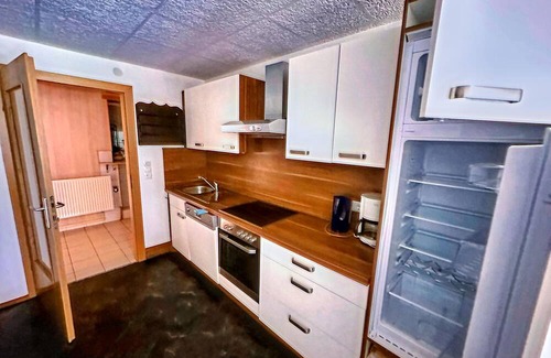 Sankt Gallenkirch Appartement | Spacious apartment in Gortipohl with garden