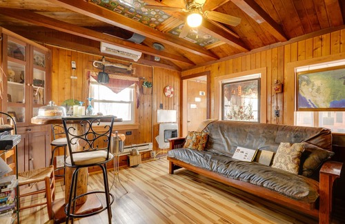 Logansport Cabine | Riverfront ‘Shiitake Cabin’ w/ Private Hot Tub!