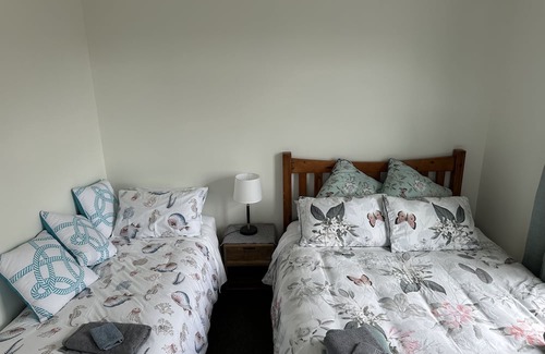 Timaru Maison | Beautifully renovated duck back cottage Close to Bay and town