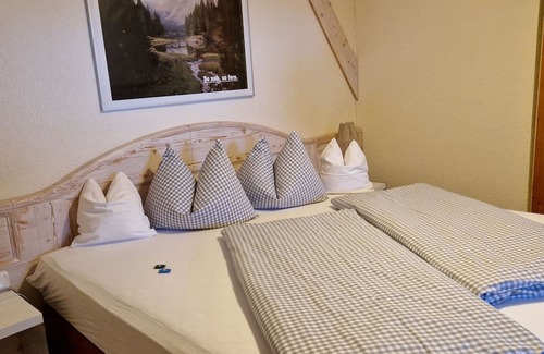 Tannheim Cottage | Doppelzimmer 7 - Gasthaus Pension Bergheim